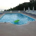 Aparthotel View 3*